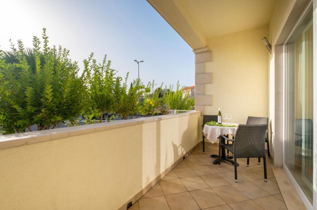 מליני Studio Apartment Brigita מראה חיצוני תמונה